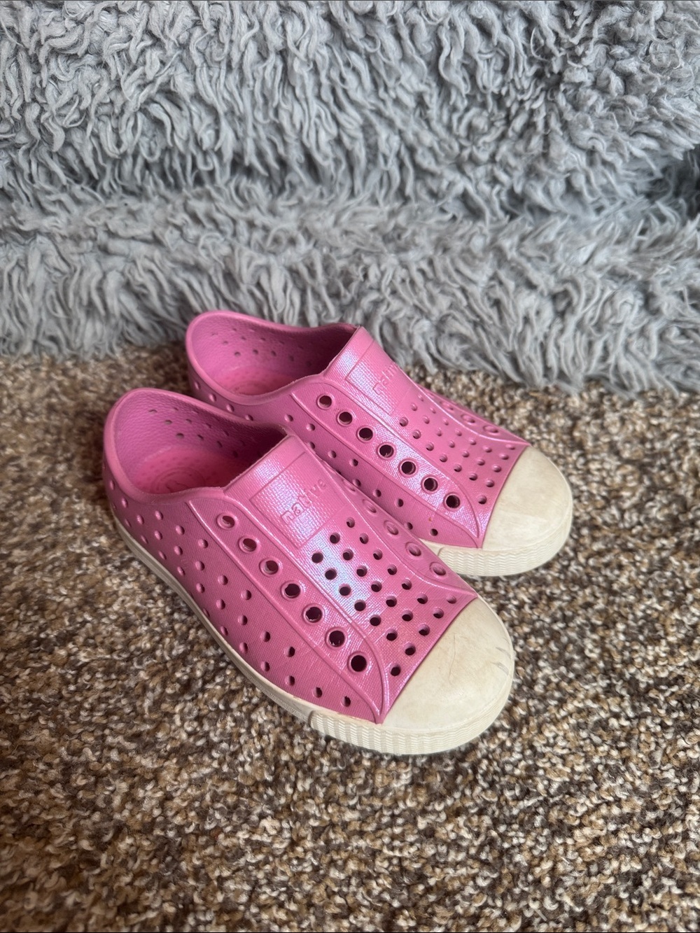 Native size 10 Kids Pink Slip-On Waterproof Casual Shoes